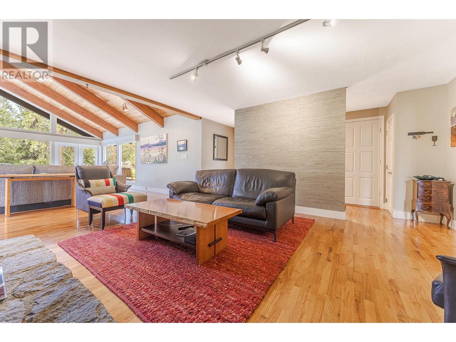 3029 Spruce Drive, Naramata, British Columbia  V0H 1N1 - Photo 5 - 10346723