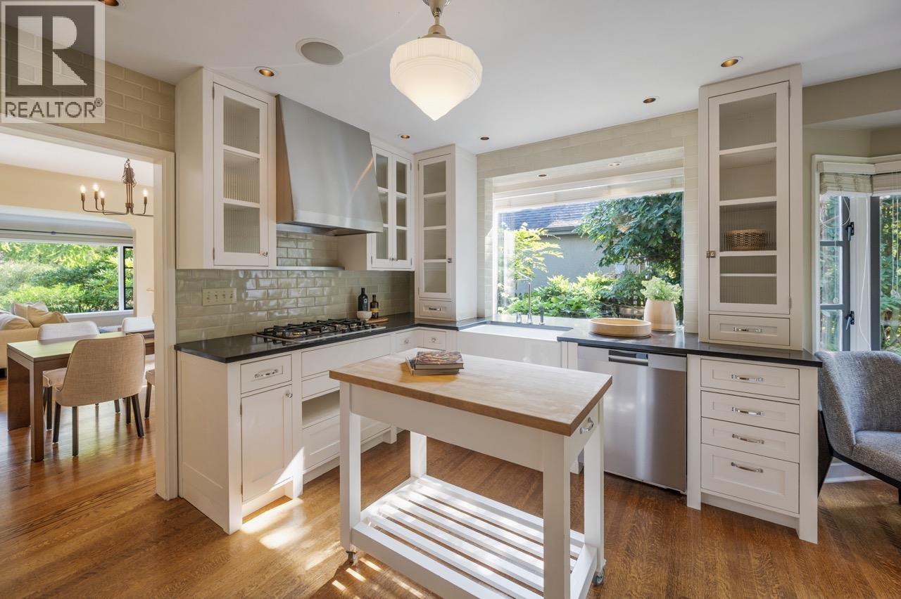 2533 Wallace Crescent, Vancouver, British Columbia  V6R 3V3 - Photo 13 - R3043049