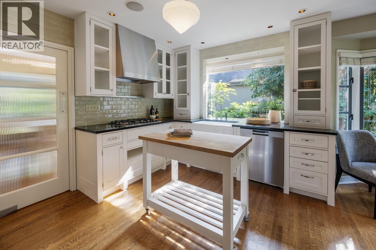 2533 Wallace Crescent, Vancouver, British Columbia  V6R 3V3 - Photo 14 - R3043049