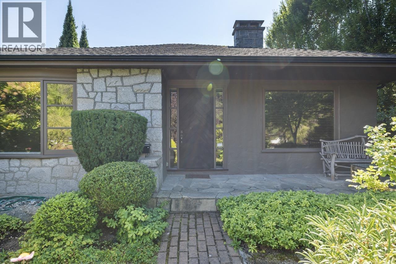 2533 Wallace Crescent, Vancouver, British Columbia  V6R 3V3 - Photo 32 - R3043049