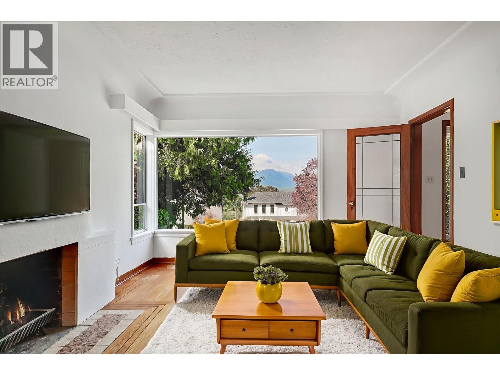 3746 Edinburgh Street, Burnaby, British Columbia  V5C 1R5 - Photo 11 - R3046732