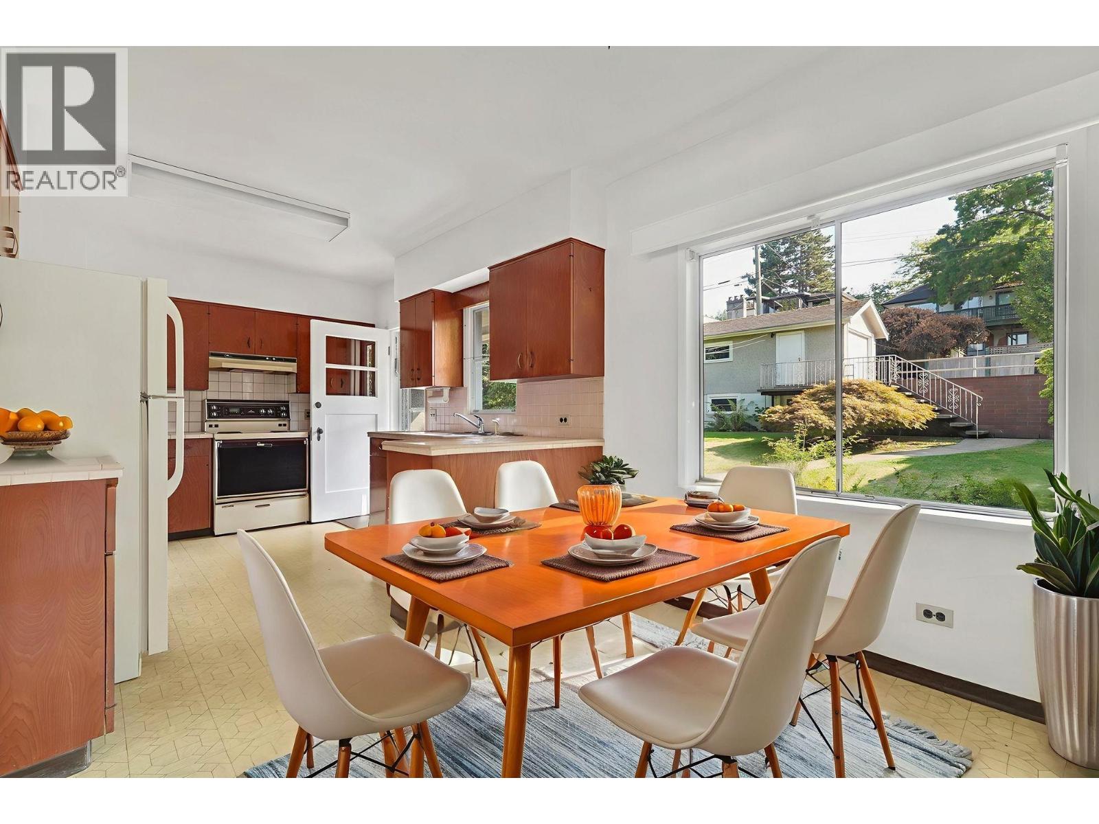 3746 Edinburgh Street, Burnaby, British Columbia  V5C 1R5 - Photo 13 - R3046732