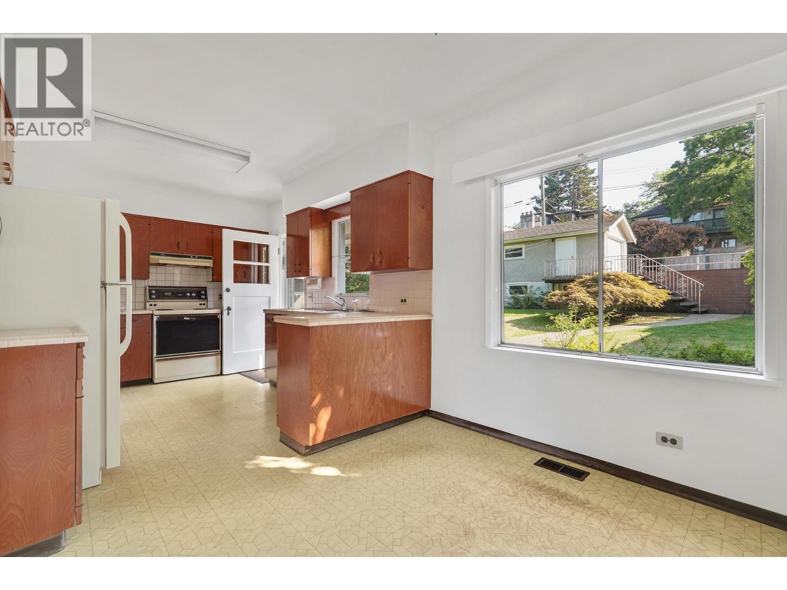 3746 Edinburgh Street, Burnaby, British Columbia  V5C 1R5 - Photo 14 - R3046732