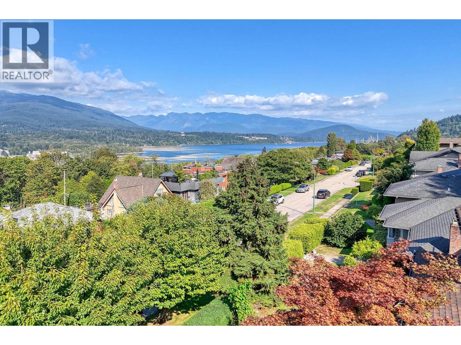 3746 Edinburgh Street, Burnaby, British Columbia  V5C 1R5 - Photo 4 - R3046732