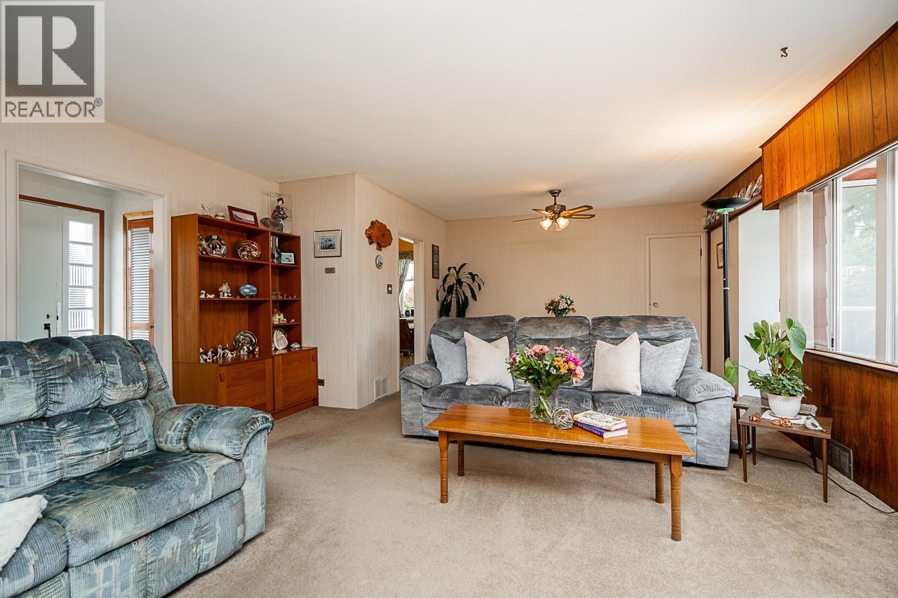 5388 Halley Avenue, Burnaby, British Columbia  V5H 2P8 - Photo 6 - R3048789