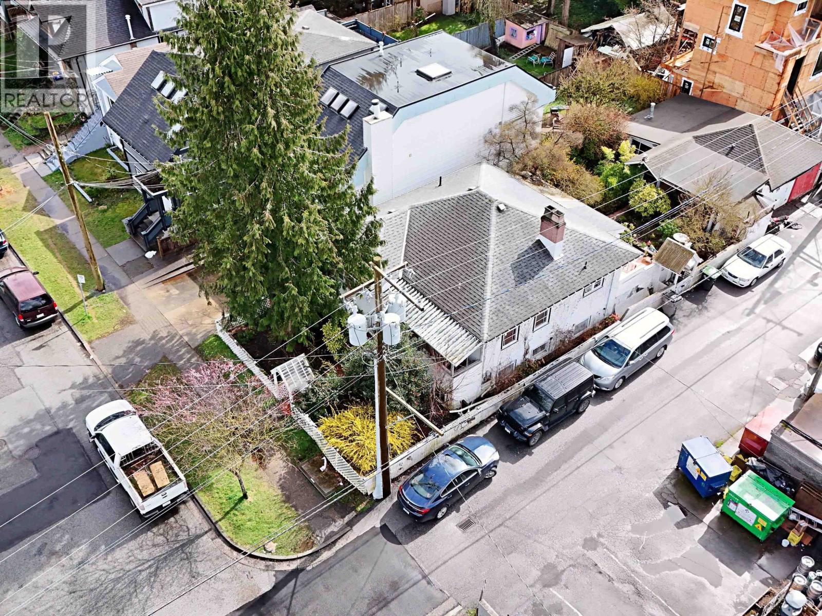 228 E 26TH AVENUE, vancouver, British Columbia