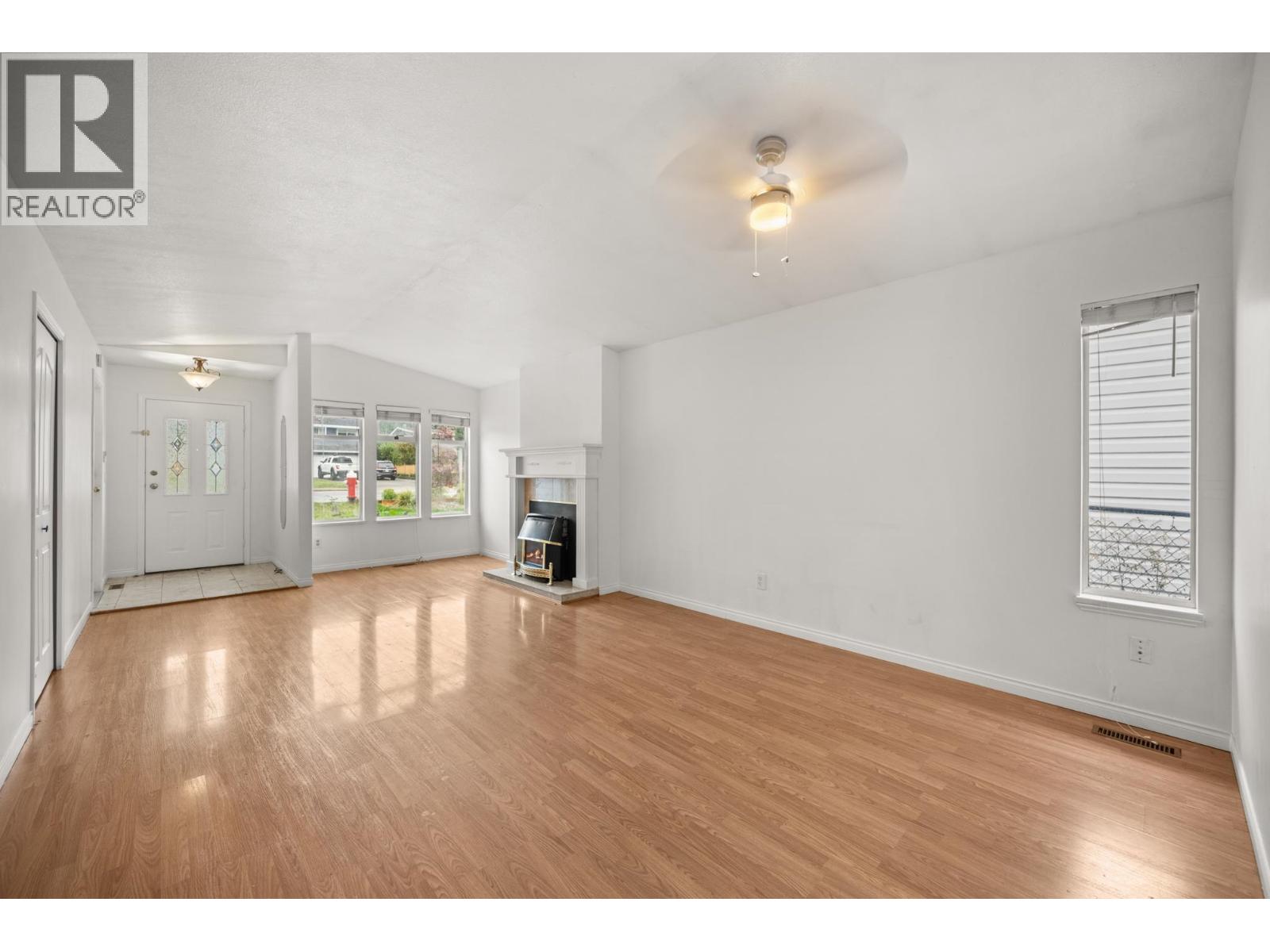 11677 203 Street, Maple Ridge, British Columbia  V2X 4T8 - Photo 5 - R3058220