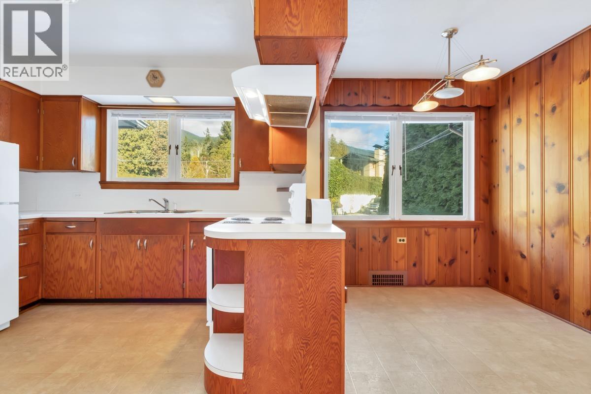 4386 Erwin Drive, West Vancouver, British Columbia  V7V 1H6 - Photo 14 - R3058250