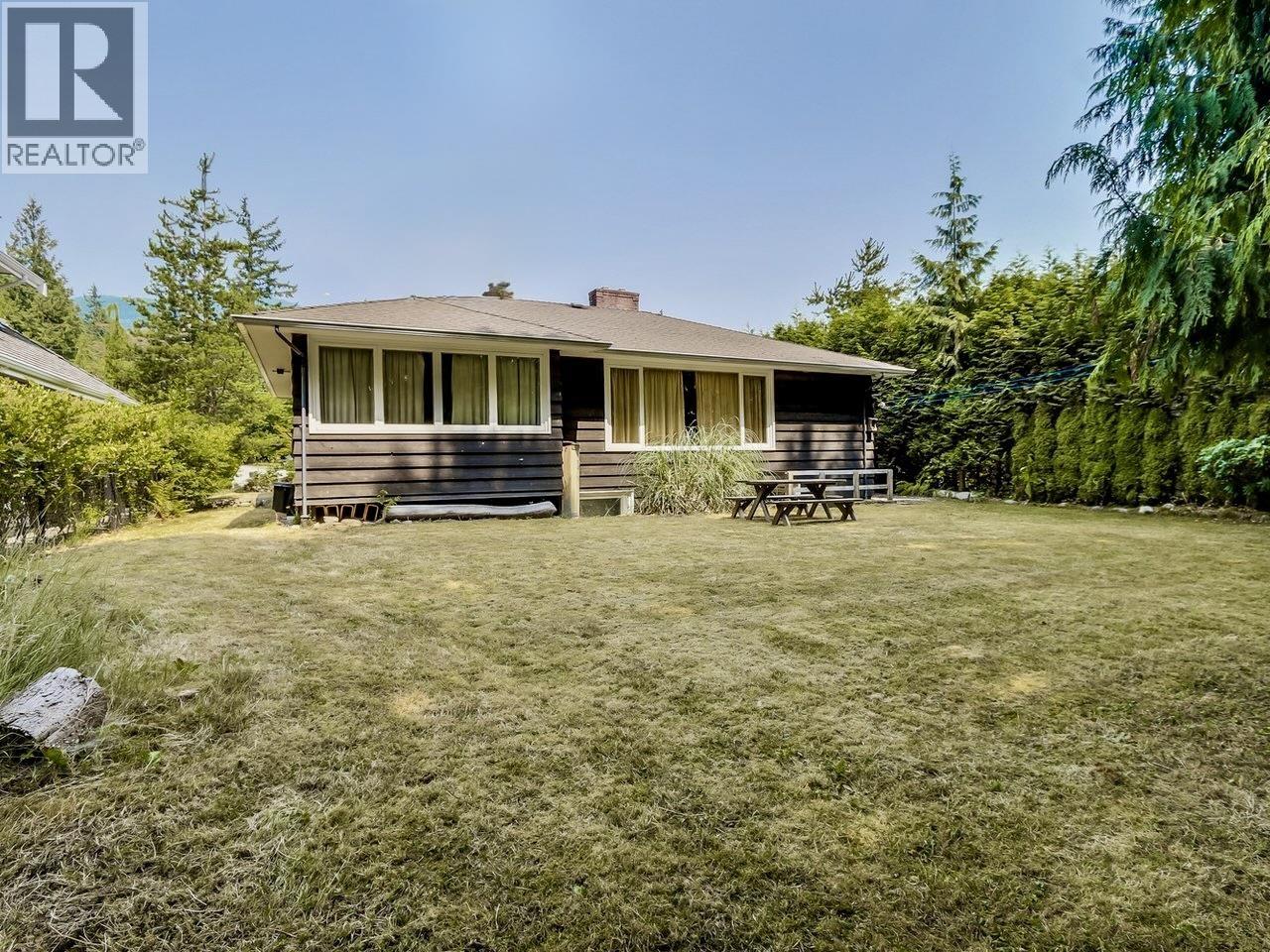 4386 Erwin Drive, West Vancouver, British Columbia  V7V 1H6 - Photo 3 - R3058250
