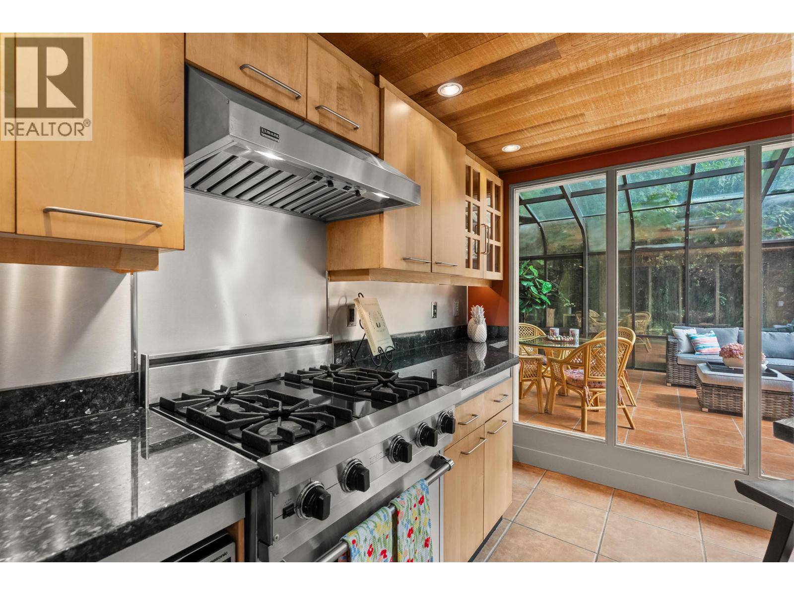 5588 Olympic Street, Vancouver, British Columbia  V6N 1Z5 - Photo 14 - R3058262