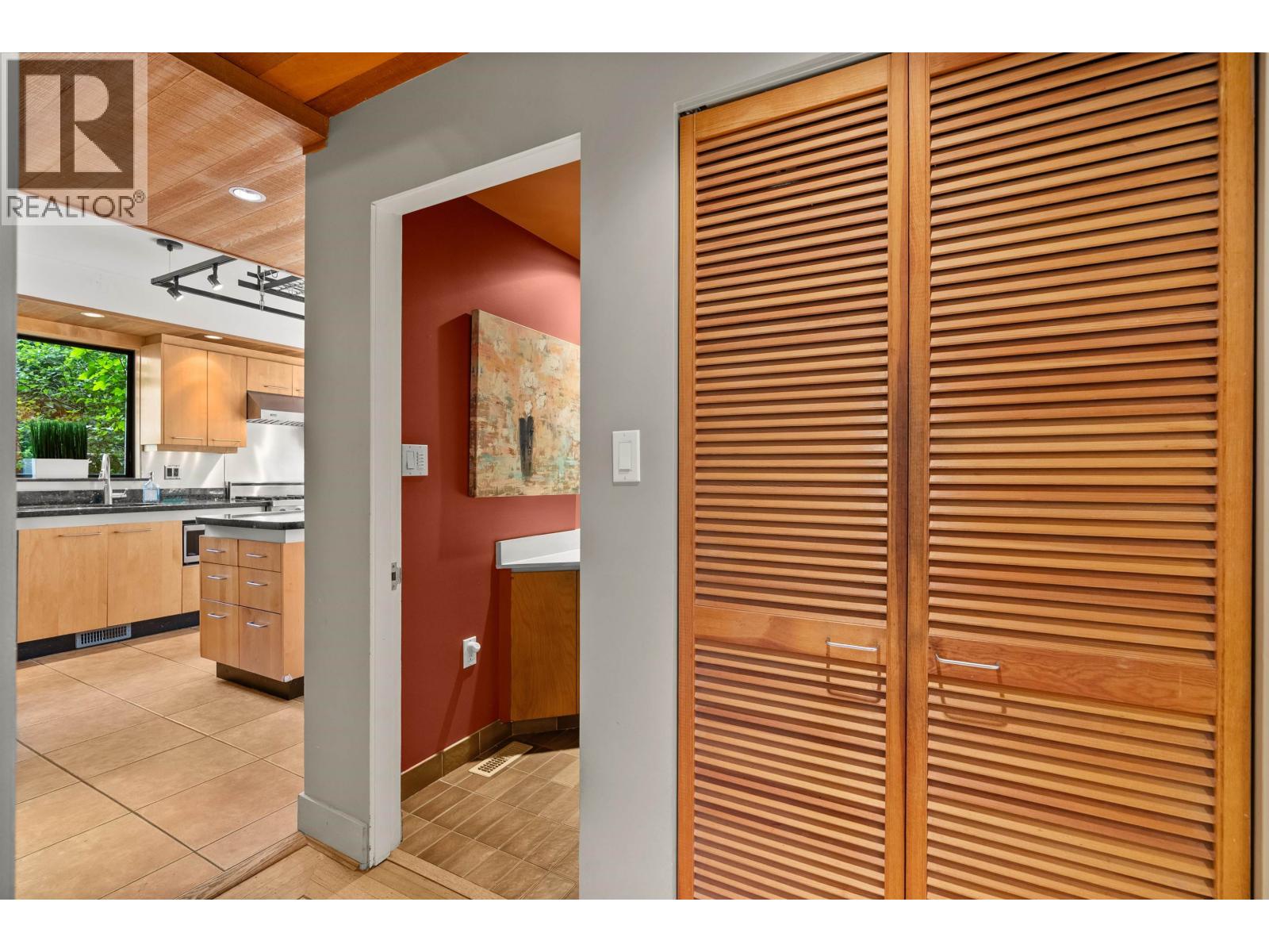 5588 Olympic Street, Vancouver, British Columbia  V6N 1Z5 - Photo 15 - R3058262