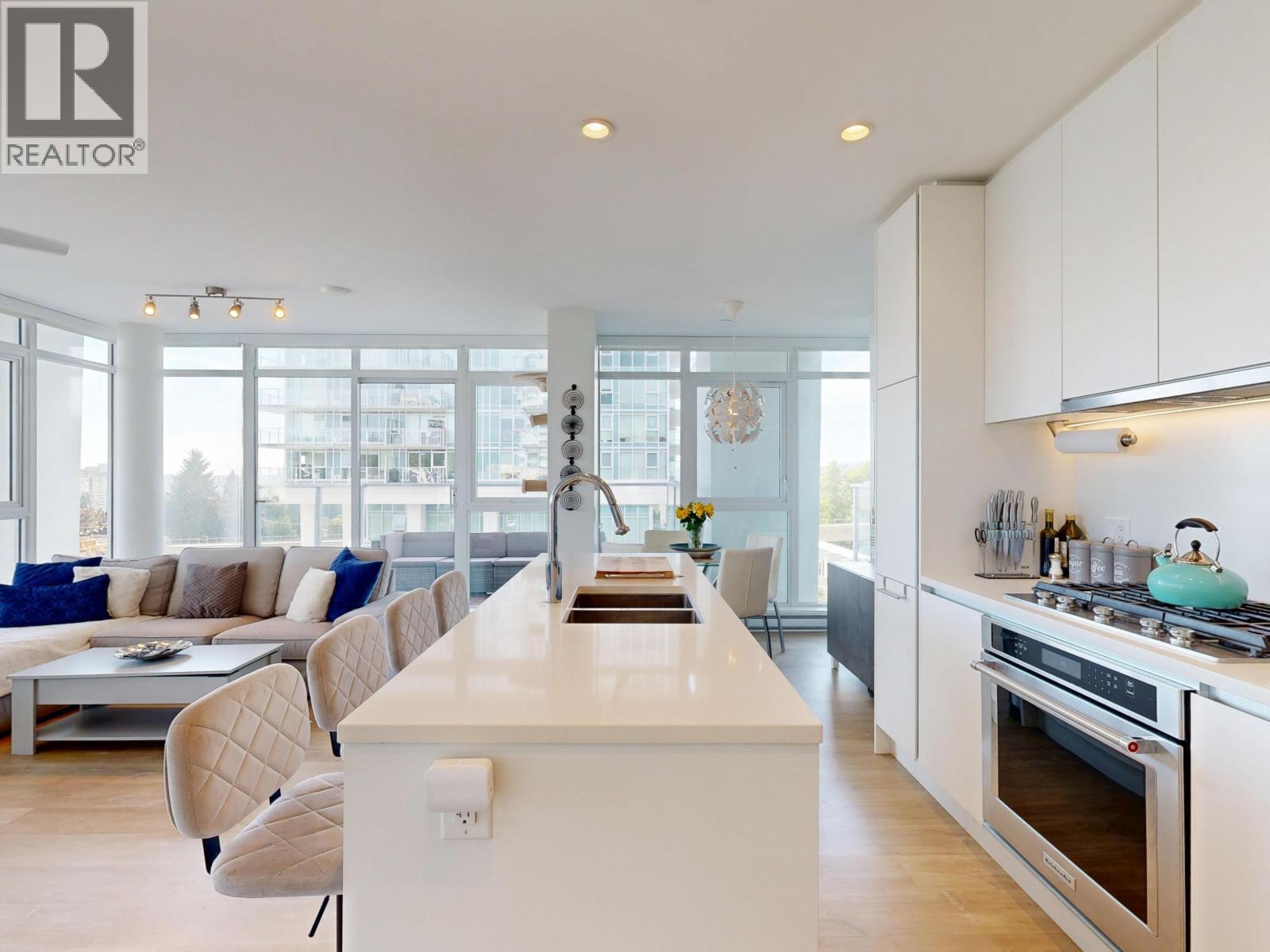 404 657 Whiting Way, Coquitlam, British Columbia  V3J 0J6 - Photo 3 - R3058742