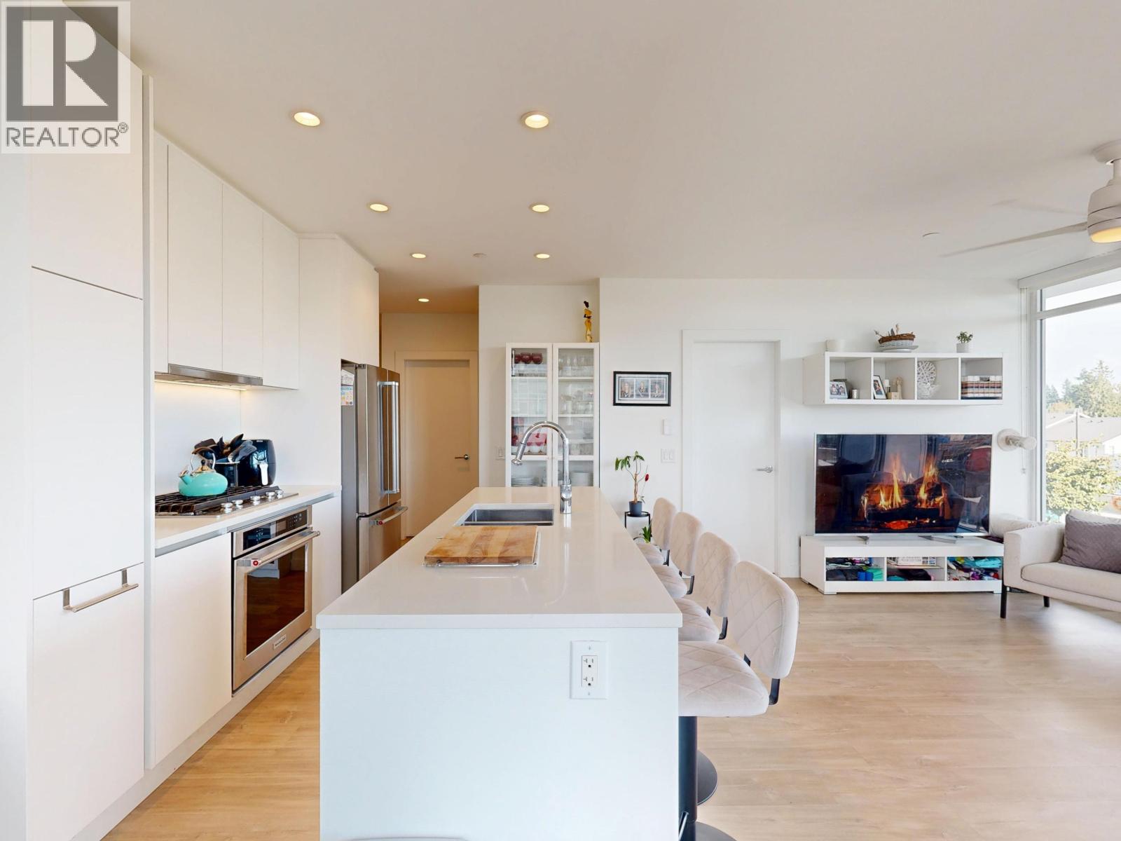 404 657 Whiting Way, Coquitlam, British Columbia  V3J 0J6 - Photo 5 - R3058742