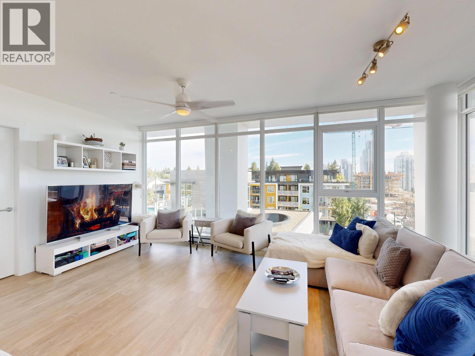 404 657 Whiting Way, Coquitlam, British Columbia  V3J 0J6 - Photo 8 - R3058742