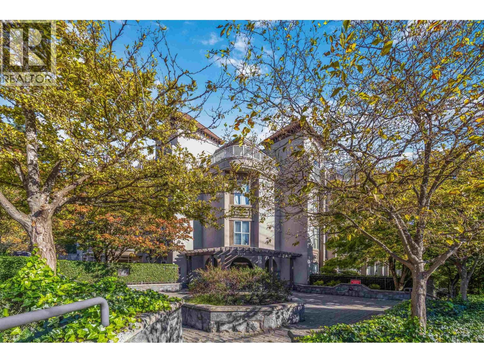 402 1128 Sixth Avenue, New Westminster, British Columbia  V3M 6V8 - Photo 3 - R3058824