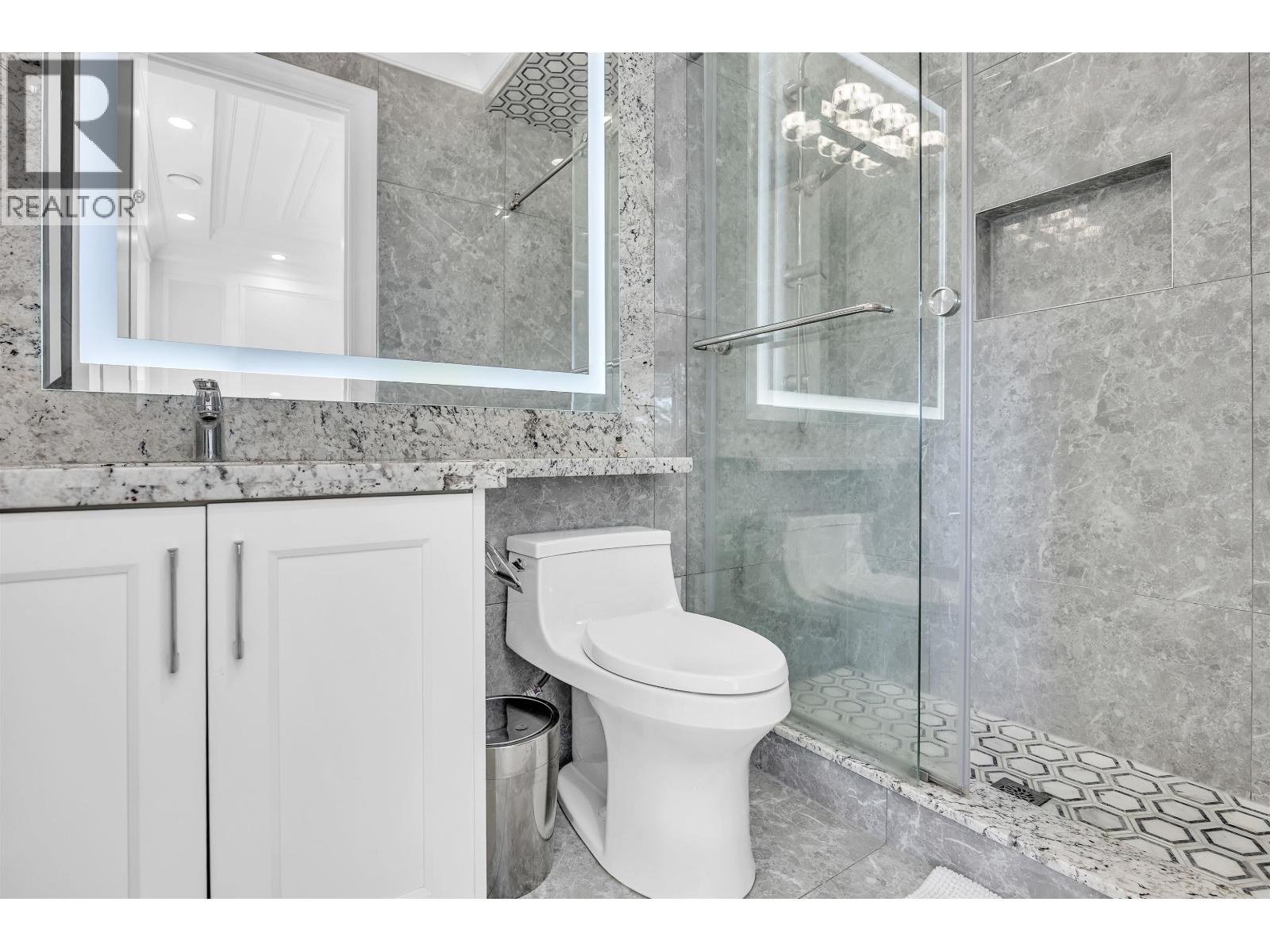 6031 Woodwards Road, Richmond, British Columbia  V7E 1H2 - Photo 15 - R3059365