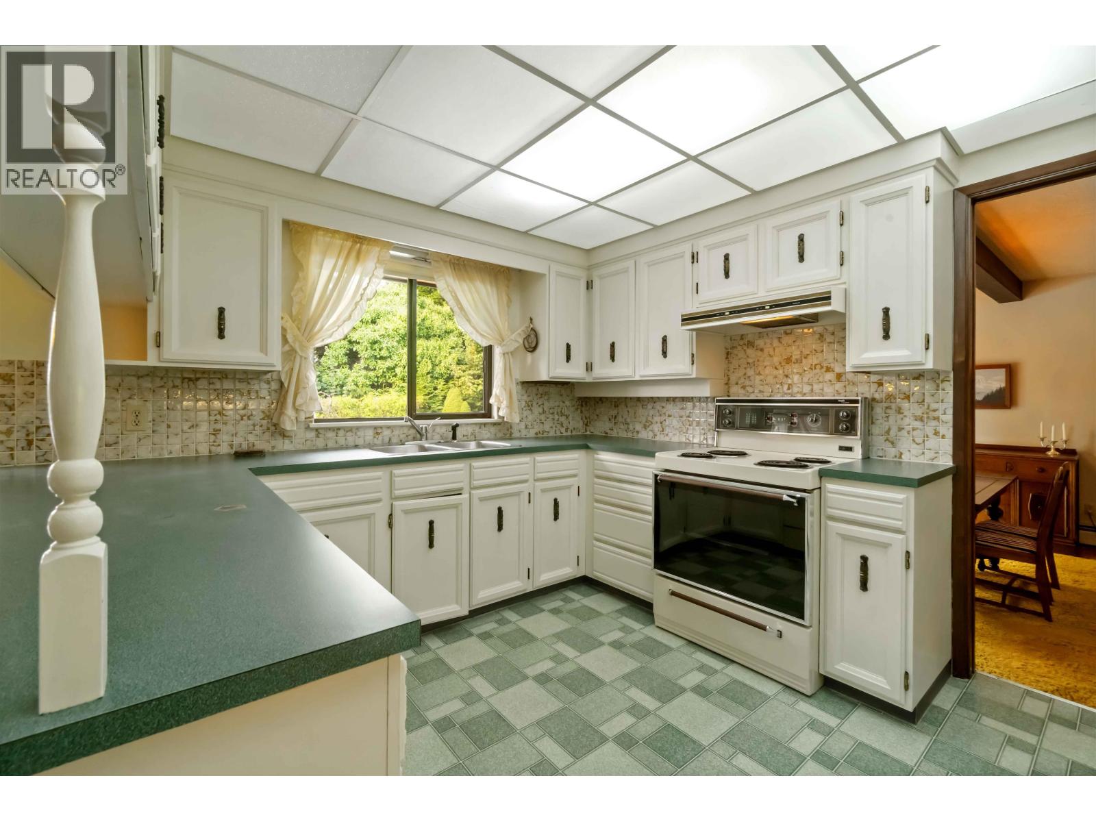 4228 Staulo Crescent, Vancouver, British Columbia  V6N 3S2 - Photo 9 - R3060991