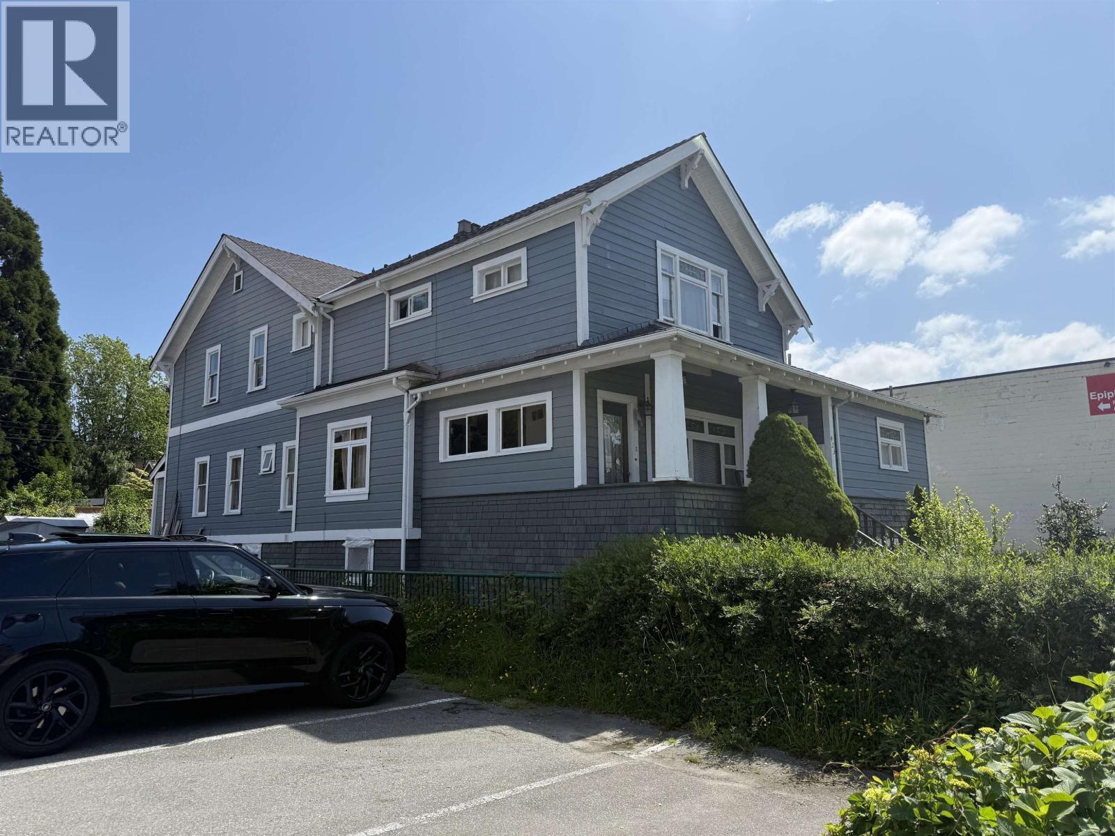 423 Sixth Street, New Westminster, British Columbia  V3L 3B1 - Photo 2 - R3061083