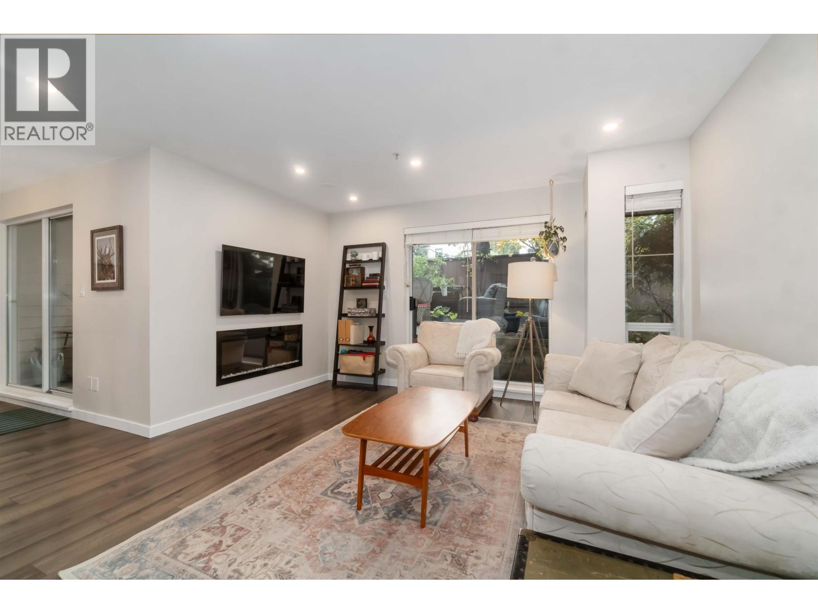 310 1000 Bowron Court, North Vancouver, British Columbia  V7H 2V8 - Photo 9 - R3061181