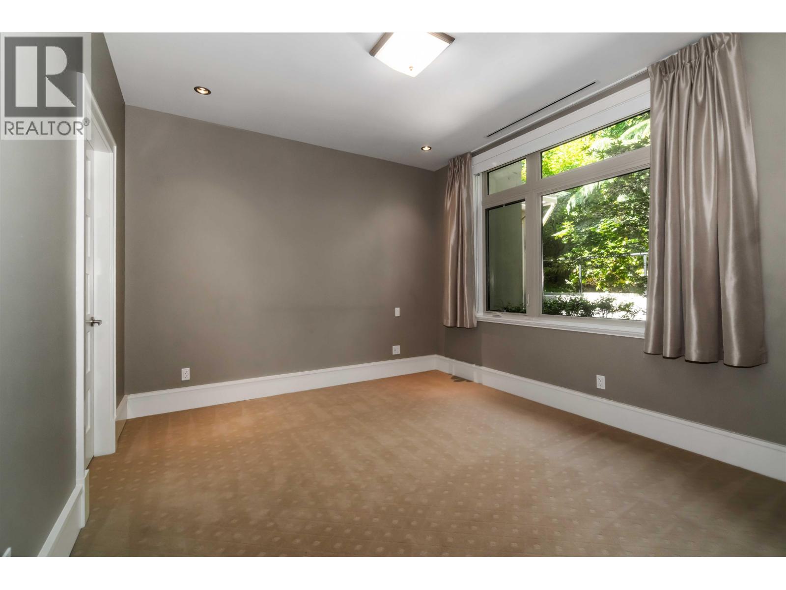 304 2535 Garden Court, West Vancouver, British Columbia  V7S 0A1 - Photo 22 - R3062981