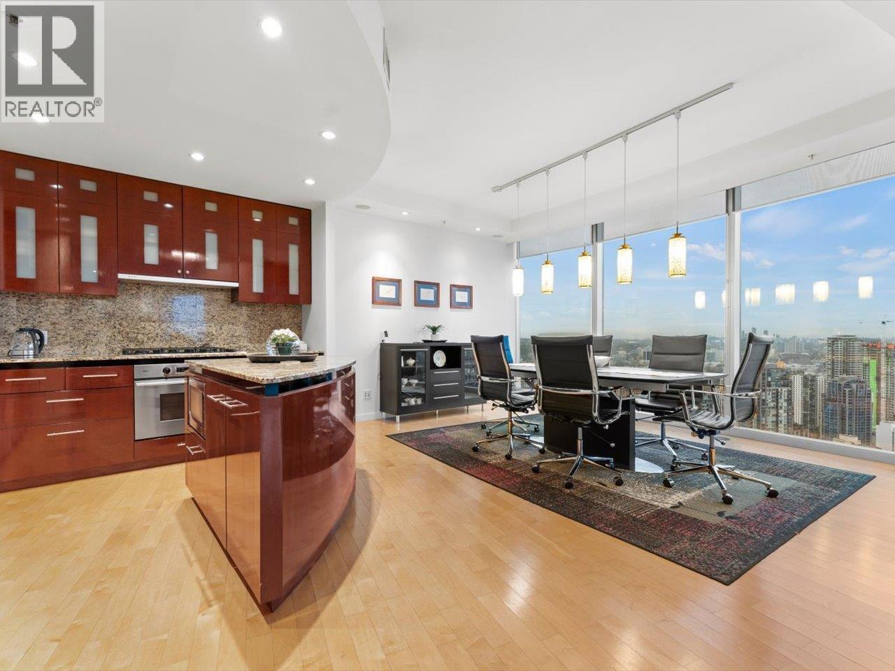 3704 938 Nelson Street, Vancouver, British Columbia  V6Z 3A7 - Photo 2 - R3067454