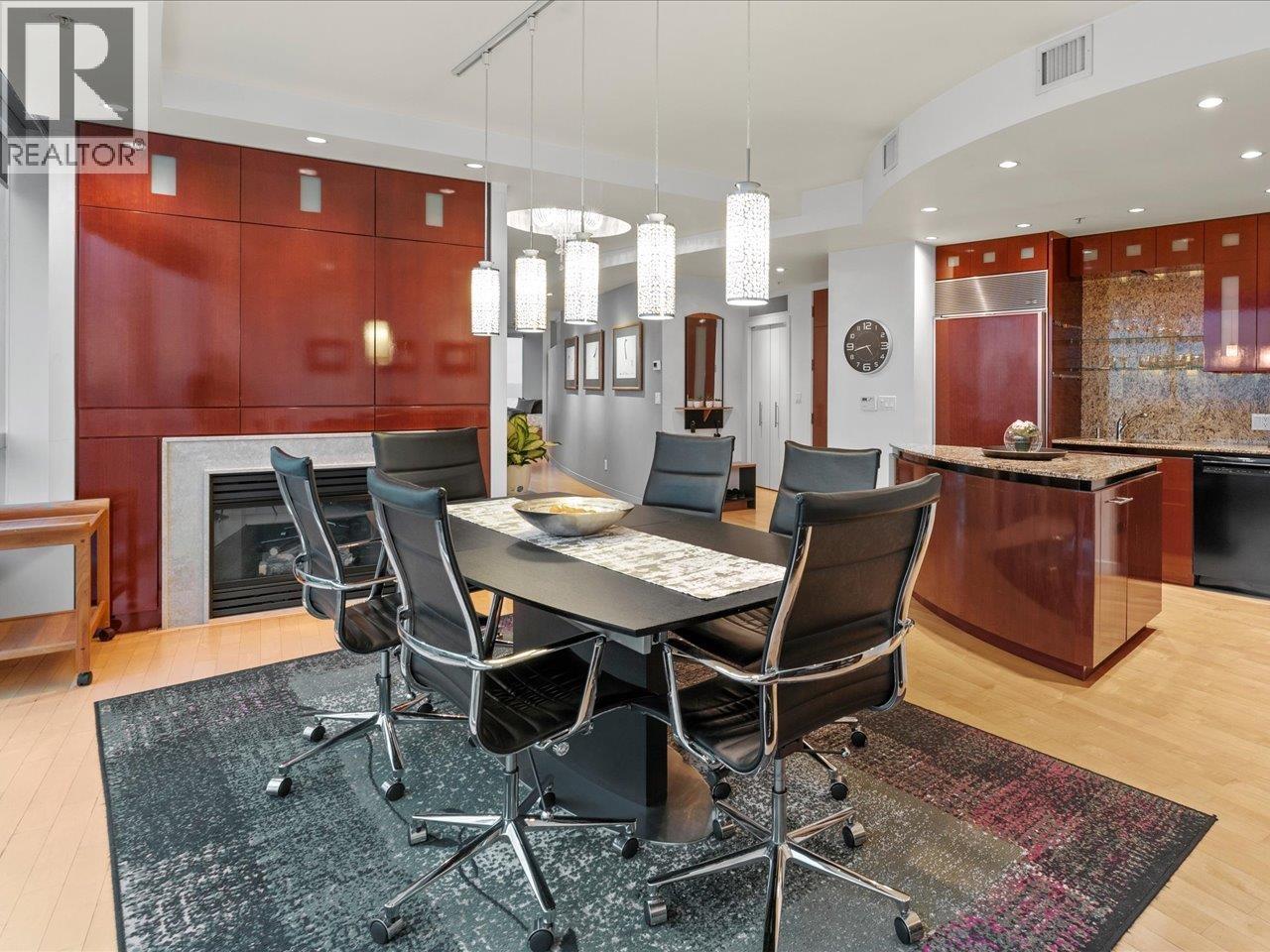 3704 938 Nelson Street, Vancouver, British Columbia  V6Z 3A7 - Photo 5 - R3067454