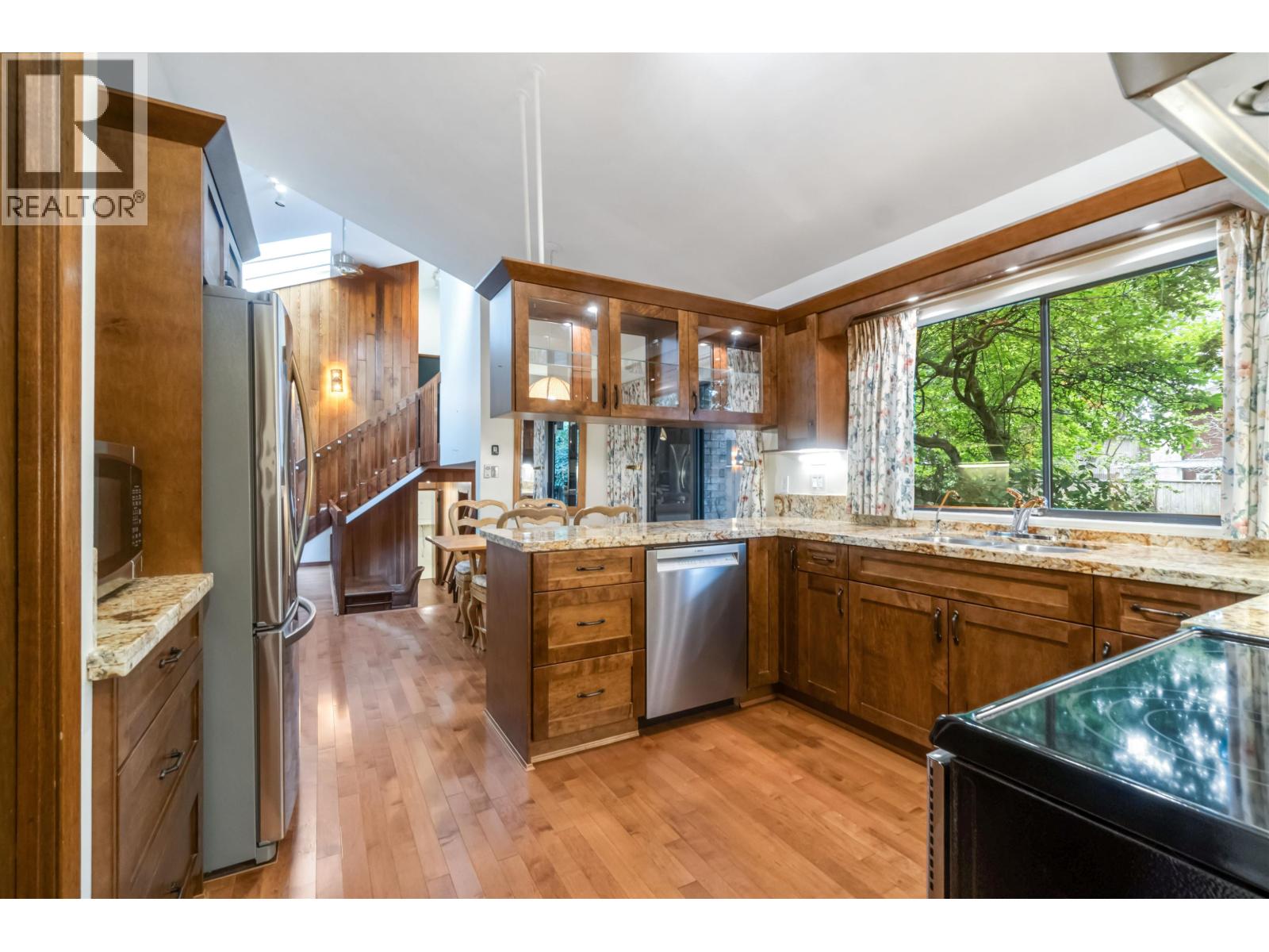 4262 Yuculta Crescent, Vancouver, British Columbia  V6N 3R5 - Photo 10 - R3071461