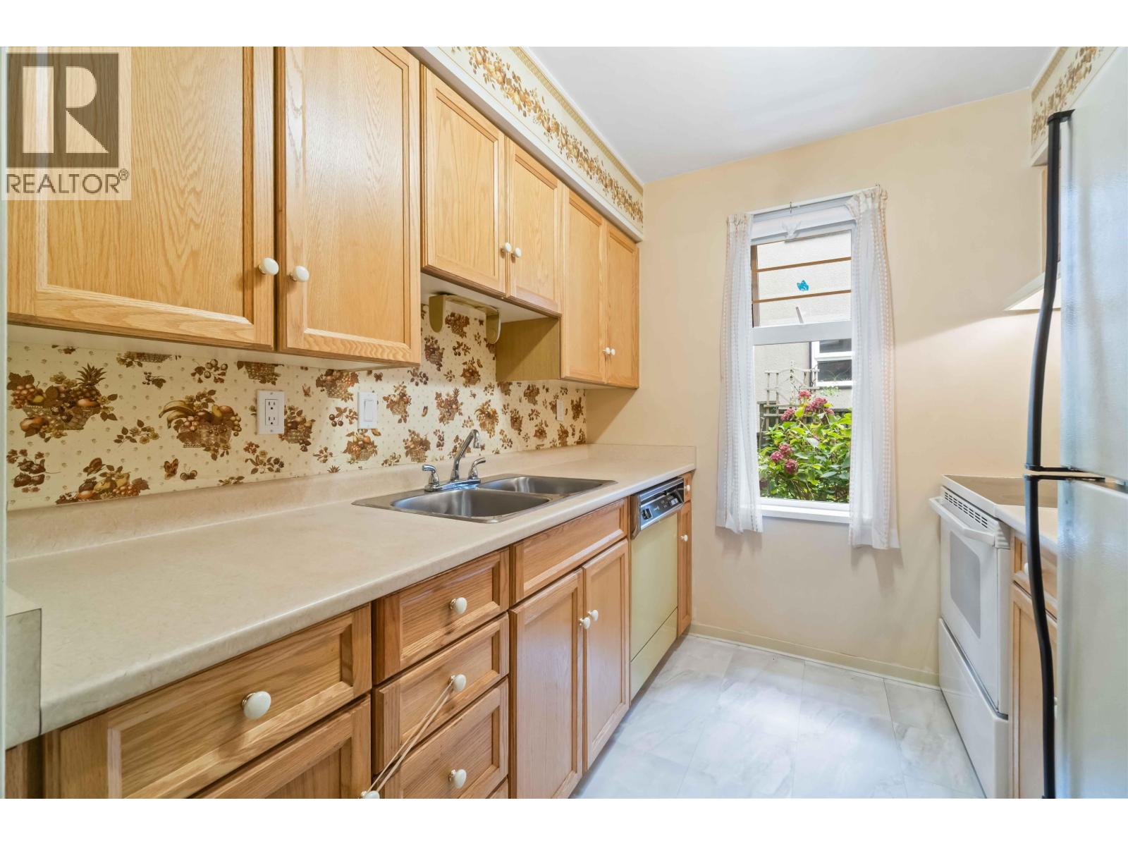 102 1352 W 10th Avenue, Vancouver, British Columbia  V6H 1J6 - Photo 15 - R3072581