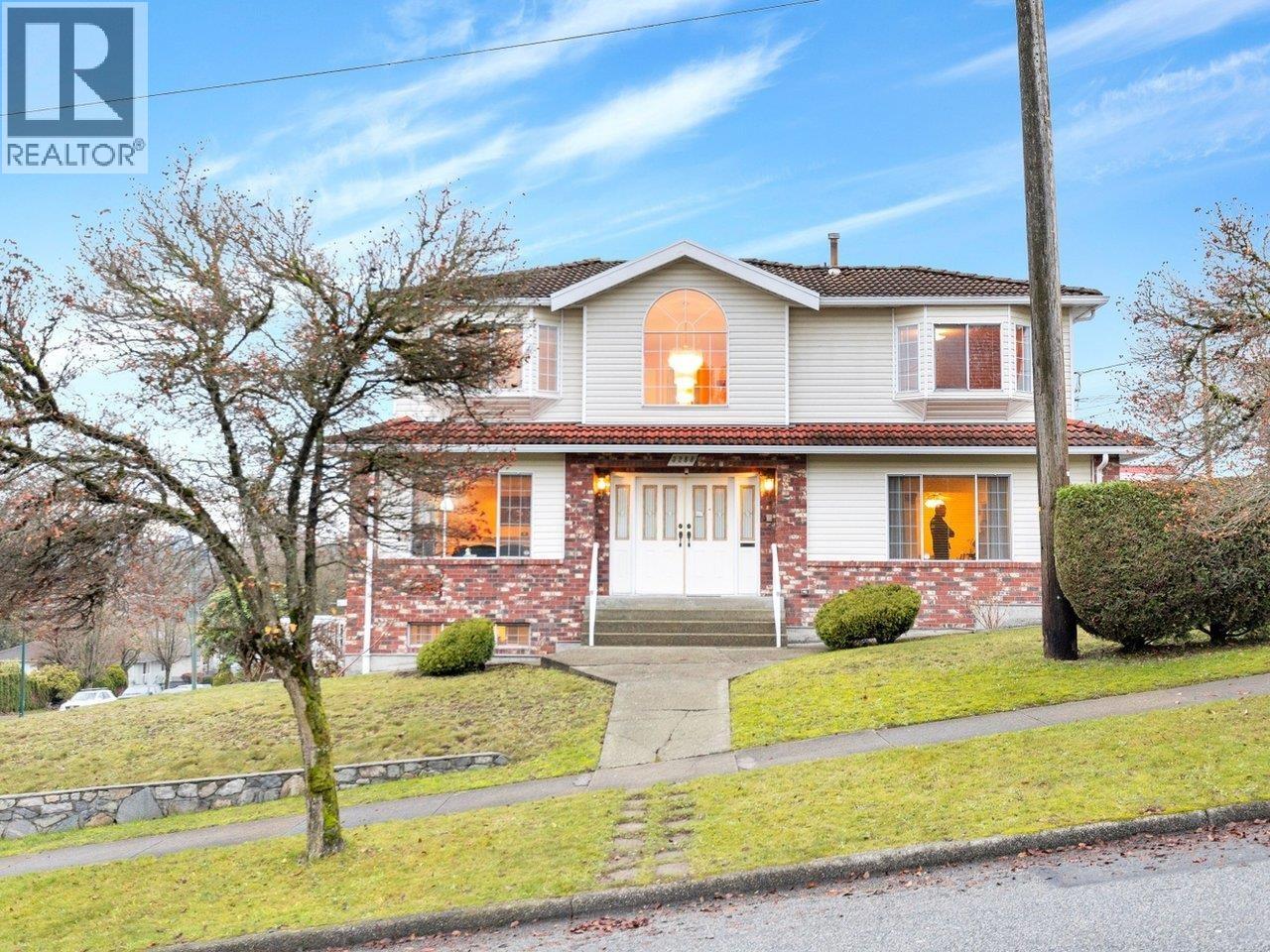 3288 E 5TH AVENUE, vancouver, British Columbia