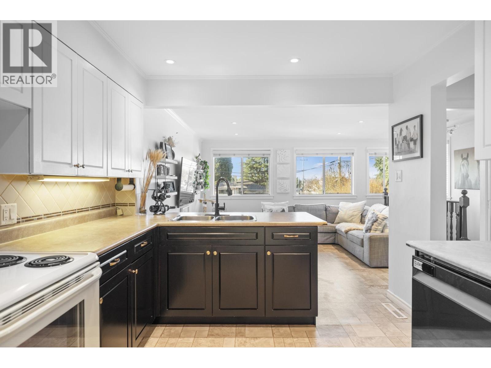 6529 Dawson Street, Vancouver, British Columbia  V5S 2W2 - Photo 14 - R3082497