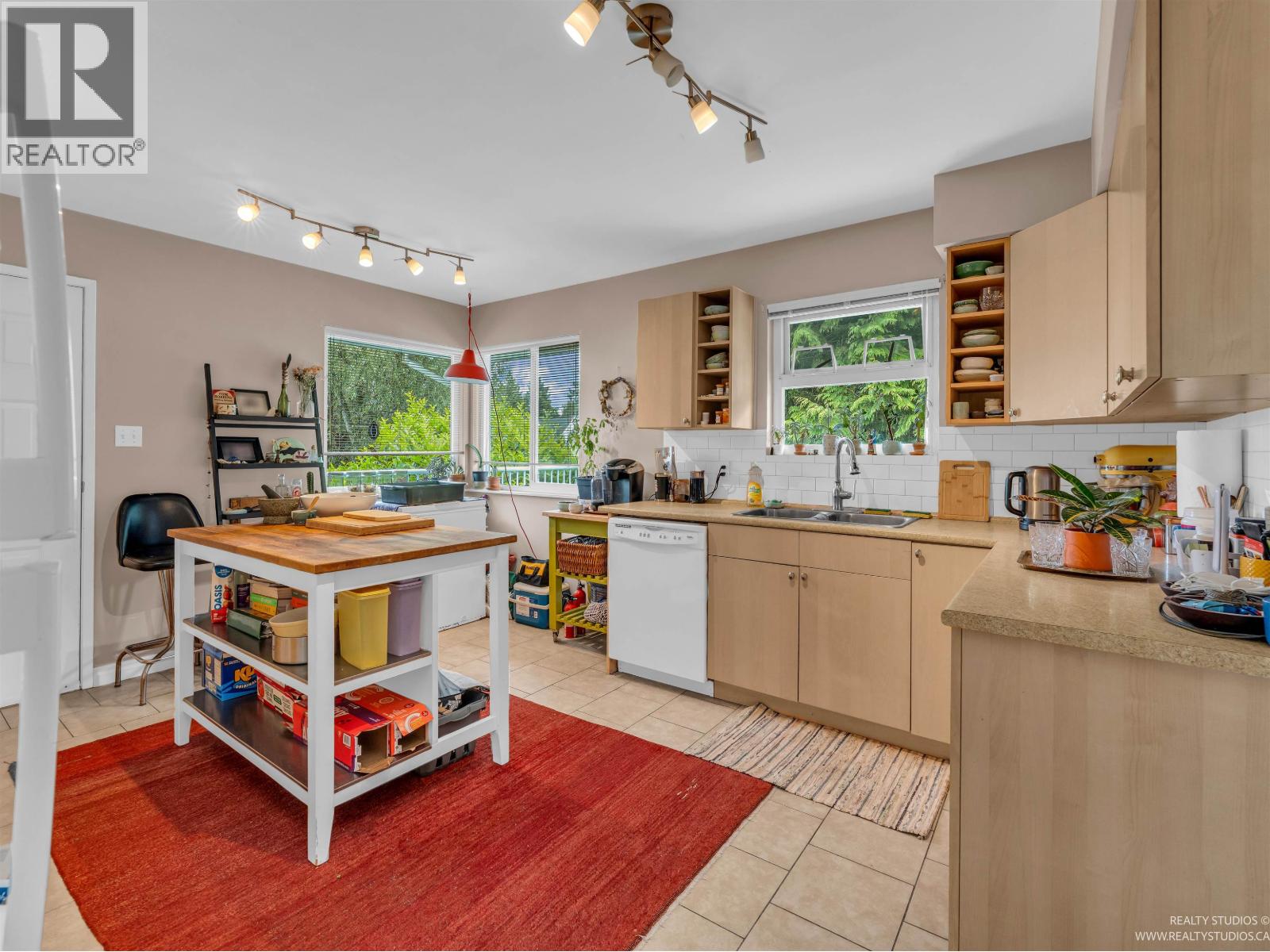 4865 11a Avenue, Delta, British Columbia  V4M 1Z5 - Photo 3 - R3087475